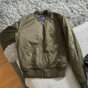 Bomber jacket size small